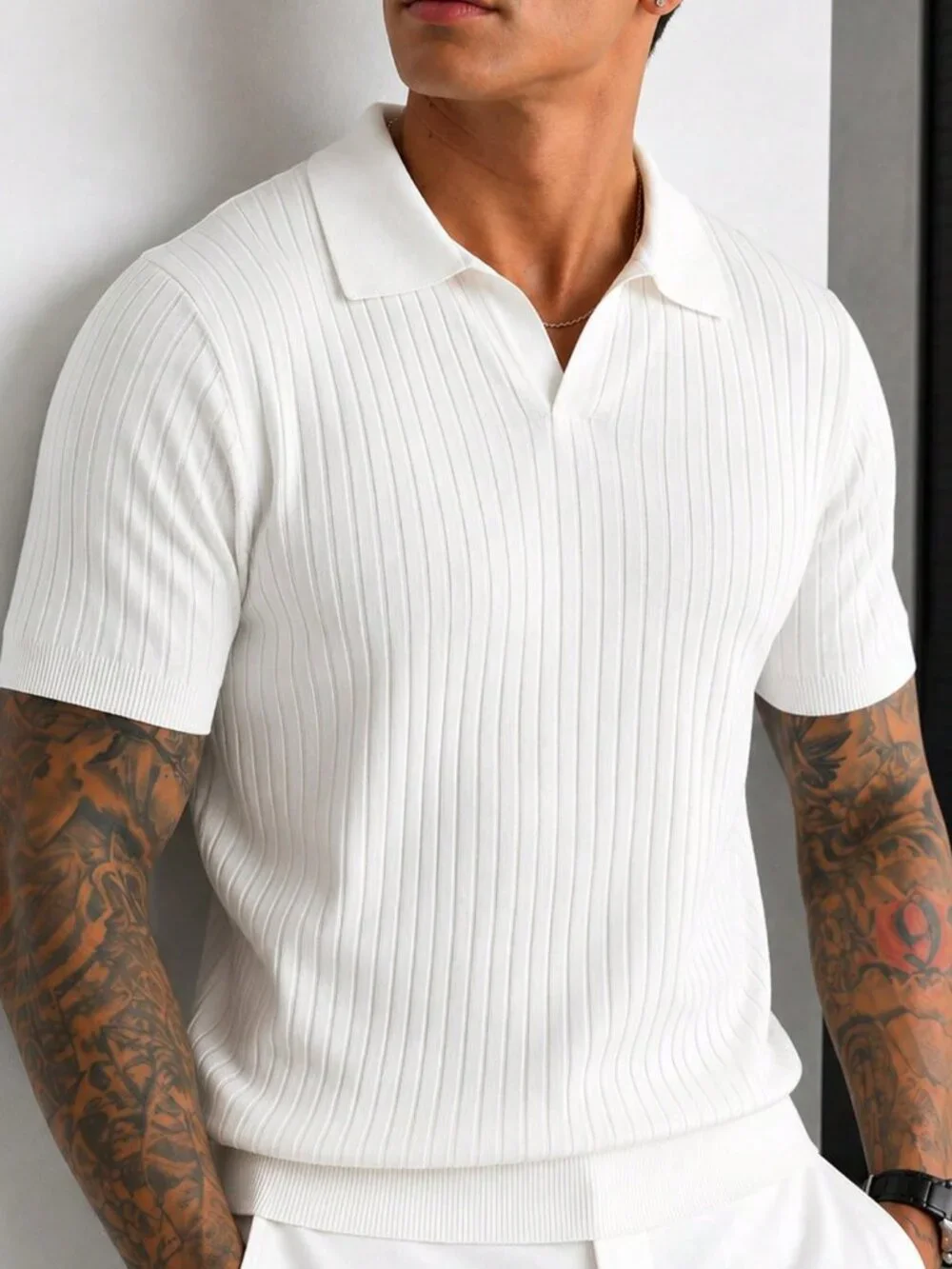 White Sports Men's Loose Rib-Knit Collar Short Sleeve Sweater